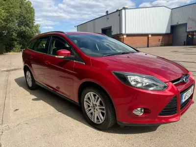Used Ford Focus Titanium 125 HP (91 kW) 2013 Red Estate