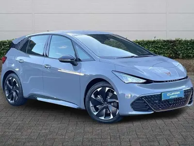 Begagnad Cupra Born e-Boost 169 kW (231 HK) 2025 Grå Halvkombi