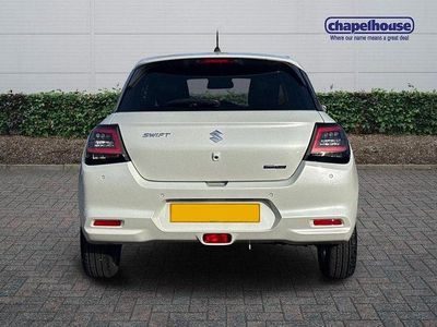 Used Suzuki Swift 2025 White Hatchback