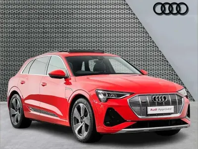 Usado Audi e-tron S-Line 230 kW (313 HP) 2020 Vermelho SUV