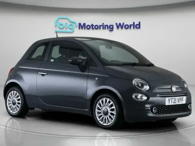 Begagnad Fiat 500 Lounge 69 HK (50 kW) 2021 Grå Halvkombi