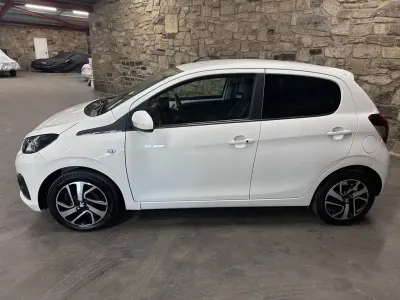 Used Peugeot 108 Allure 82 HP (60 kW) 2017 White Hatchback