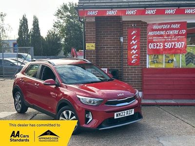 Used Kia Stonic 99 HP (72 kW) 2022 Blaze red SUV