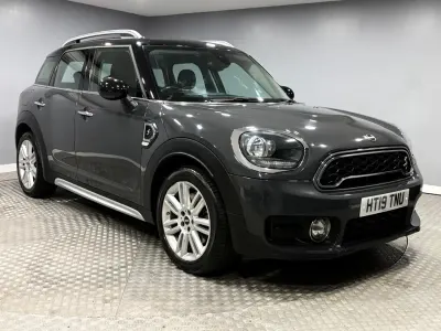 Używany Mini Cooper S Exclusive 192 KM (141 kW) 2019 Szary Hatchback