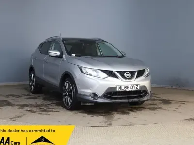 Used Nissan Qashqai Tekna 110 HP (80 kW) 2016 Silver SUV