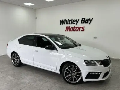 Used Skoda Octavia vRS 184 HP (135 kW) 2019 White Hatchback