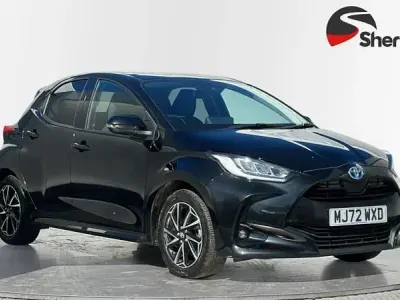 Used Toyota Yaris Hybrid Design 116 HP (85 kW) 2022 Black Hatchback