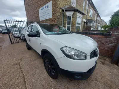 Used Nissan Qashqai 360º 110 HP (80 kW) 2013 White SUV