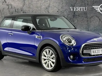 Usado Mini Cooper Comfort 136 CV (100 kW) 2020 Azul Utilitario