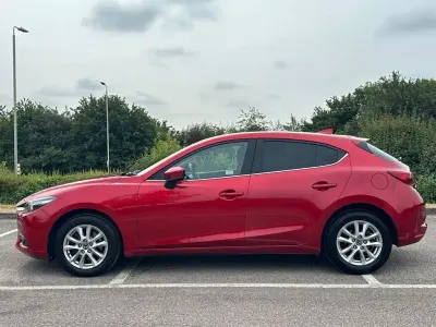 Used Mazda 2 121 HP (88 kW) 2018 Red Hatchback