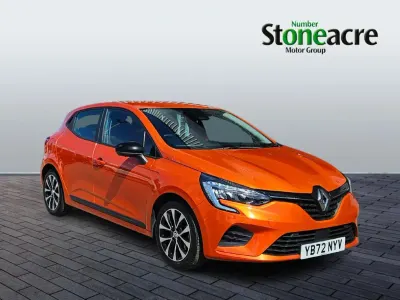 Używany Renault Clio V Evolution 143 KM (105 kW) 2023 Pomarańczowy Hatchback