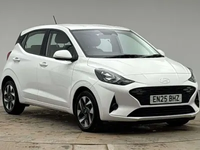 Used Hyundai i10 Advanced 63 HP (46 kW) 2025 White Hatchback