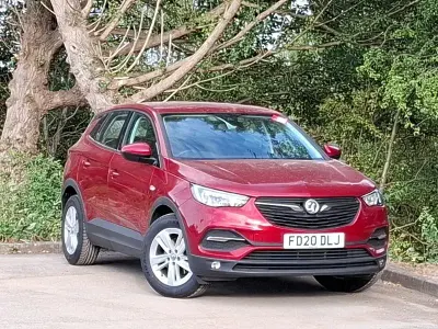 Used Vauxhall Grandland X 130 HP (95 kW) 2020 Red SUV