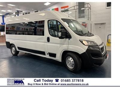 Used Peugeot Boxer 130 HP (95 kW) 2018 White Van