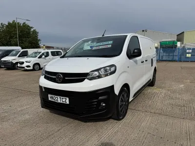 Used Vauxhall Vivaro 100 HP (73 kW) 2022 White MPV