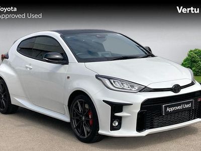 Used Toyota Yaris 261 HP (191 kW) 2021 White Hatchback