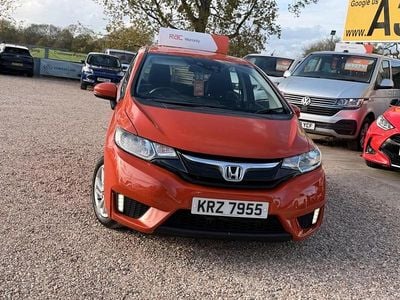 Used Honda Jazz SE 102 HP (75 kW) 2016 Orange Hatchback