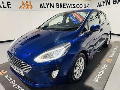 Deep impact blue metallic Used 2017 Ford Fiesta Zetec Hatchback | £6,499 (Fair price)