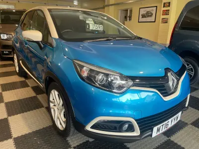 Used Renault Captur Dynamique 90 HP (66 kW) 2016 Blue SUV