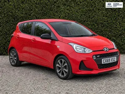 Used Hyundai i10 67 HP (49 kW) 2019 Red Hatchback