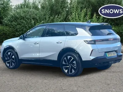 Second-hand Vauxhall Grandland 156 kW (213 CP) 2025 Gri SUV
