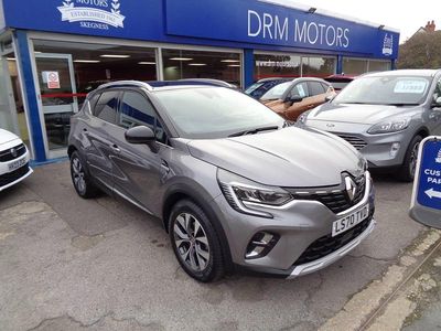 Grey/black Used 2020 Renault Captur Version S SUV | £14,995 (Fair price)