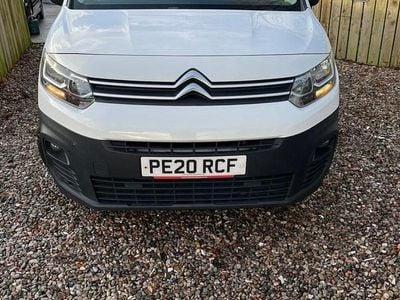 Used Citroën Berlingo 100 HP (73 kW) 2020 White MPV
