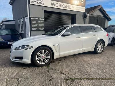 Used Jaguar XF Sportbrake Luxury 200 HP (147 kW) 2014 White Estate