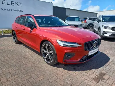 Used Volvo V60 Plus 195 HP (143 kW) 2025 Red Estate