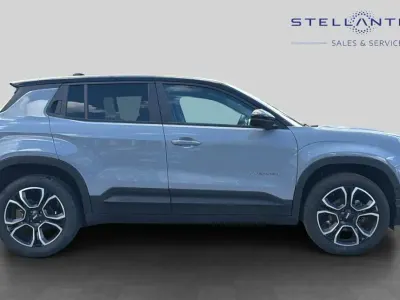 Used Jeep Avenger Summit 100 HP (73 kW) 2025 SUV