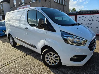 Used Ford Transit Custom Limited 130 HP (95 kW) 2019 White Van