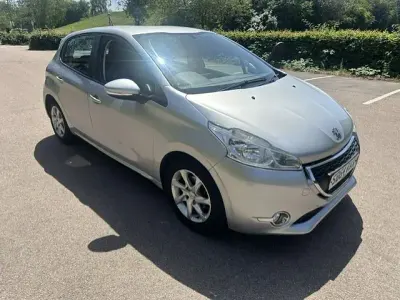 Käytetty Peugeot 208