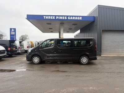 Black Used 2015 Renault Trafic Business MPV | £9,995
