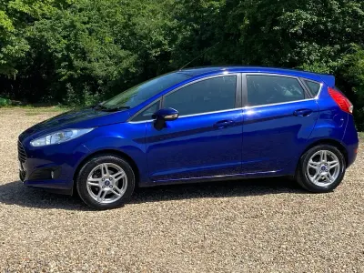 Used Ford Fiesta Zetec 82 HP (60 kW) 2013 Blue Hatchback