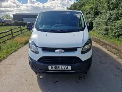 Used Ford Transit Custom 105 HP (77 kW) 2018 White Van