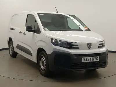 Second-hand Peugeot Partner 2024 Alb Monovolum