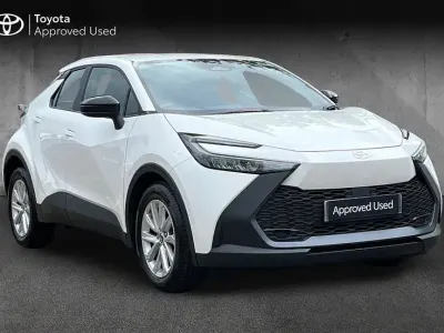 Used Toyota C-HR 140 HP (102 kW) 2025 White SUV