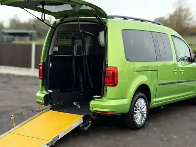Used VW Caddy 102 HP (75 kW) 2020 Green MPV
