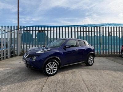 Usado Nissan Juke Acenta Premium 115 HP (84 kW) 2014 Azul SUV