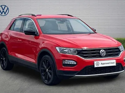 Used VW T-Roc SE 115 HP (84 kW) 2018 Red SUV