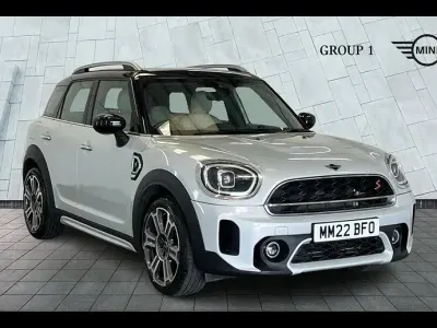 Used Mini Cooper S Countryman Exclusive 176 HP (129 kW) 2022 White silver SUV