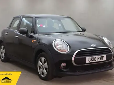 Used Mini ONE Hatch 102 HP (75 kW) 2018 Black Hatchback