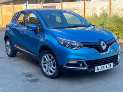 Begagnad Renault Captur Dynamique 90 HK (66 kW) 2014 Blå SUV