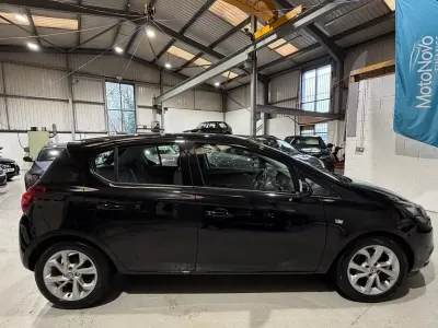 Second-hand Vauxhall Corsa SRi 90 CP (66 kW) 2019 Negru Hatchback