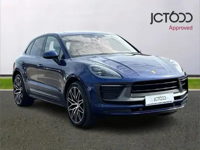 Used Porsche Macan 261 HP (191 kW) 2023 Blue SUV