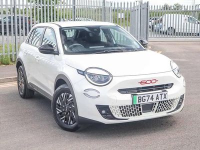 White Used 2024 Fiat 600 Red SUV | £23,900