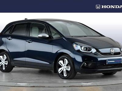 Begagnad Honda Jazz Hybrid 109 HK (80 kW) 2021 Blå Halvkombi