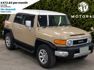 Used Toyota FJ Cruiser 272 HP (200 kW) 2015 Beige SUV