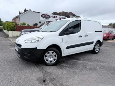 Used Peugeot Partner 2015 White