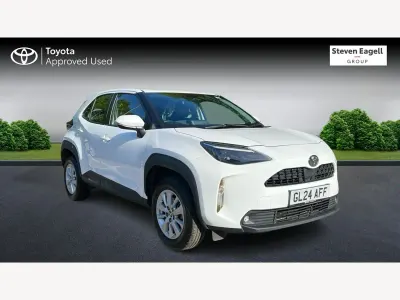 Used Toyota Yaris Hybrid 2024 White Hatchback